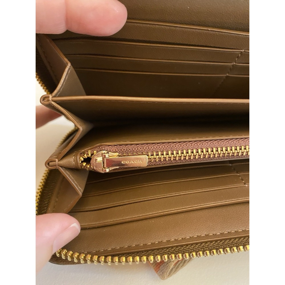 New Without Box Coach Long Zip Around Wallet In Signature Canvas Brown - Picture 6 of 8